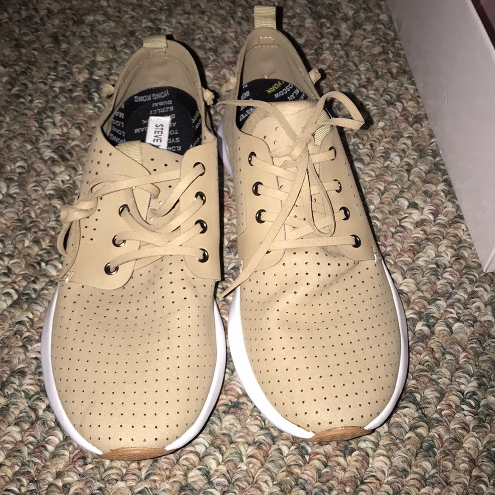 Men’s shoes
